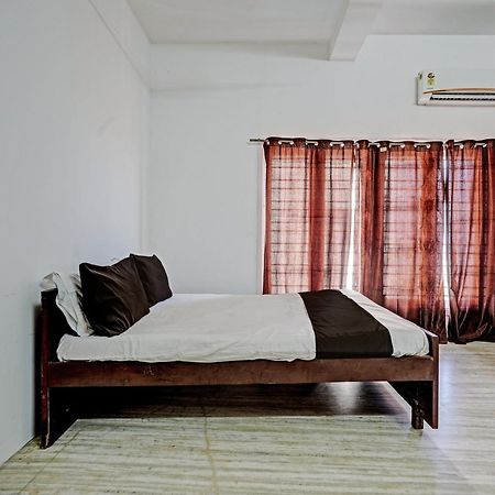 Oyo Flagship Ecr Goa Beach Resort Madras Buitenkant foto
