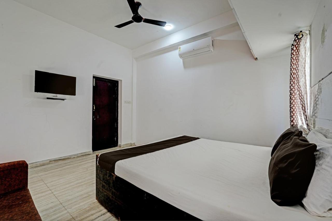 Oyo Flagship Ecr Goa Beach Resort Madras Buitenkant foto