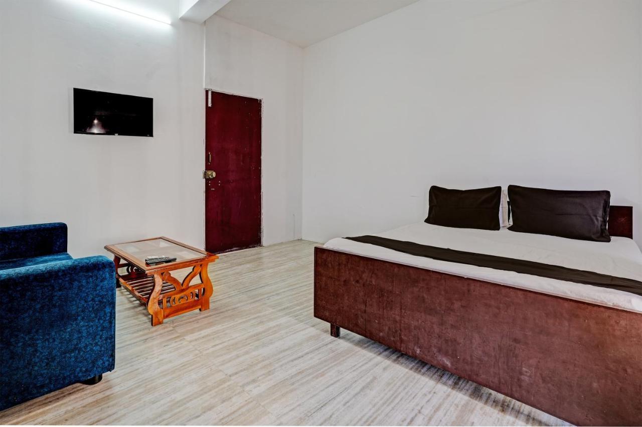 Oyo Flagship Ecr Goa Beach Resort Madras Buitenkant foto