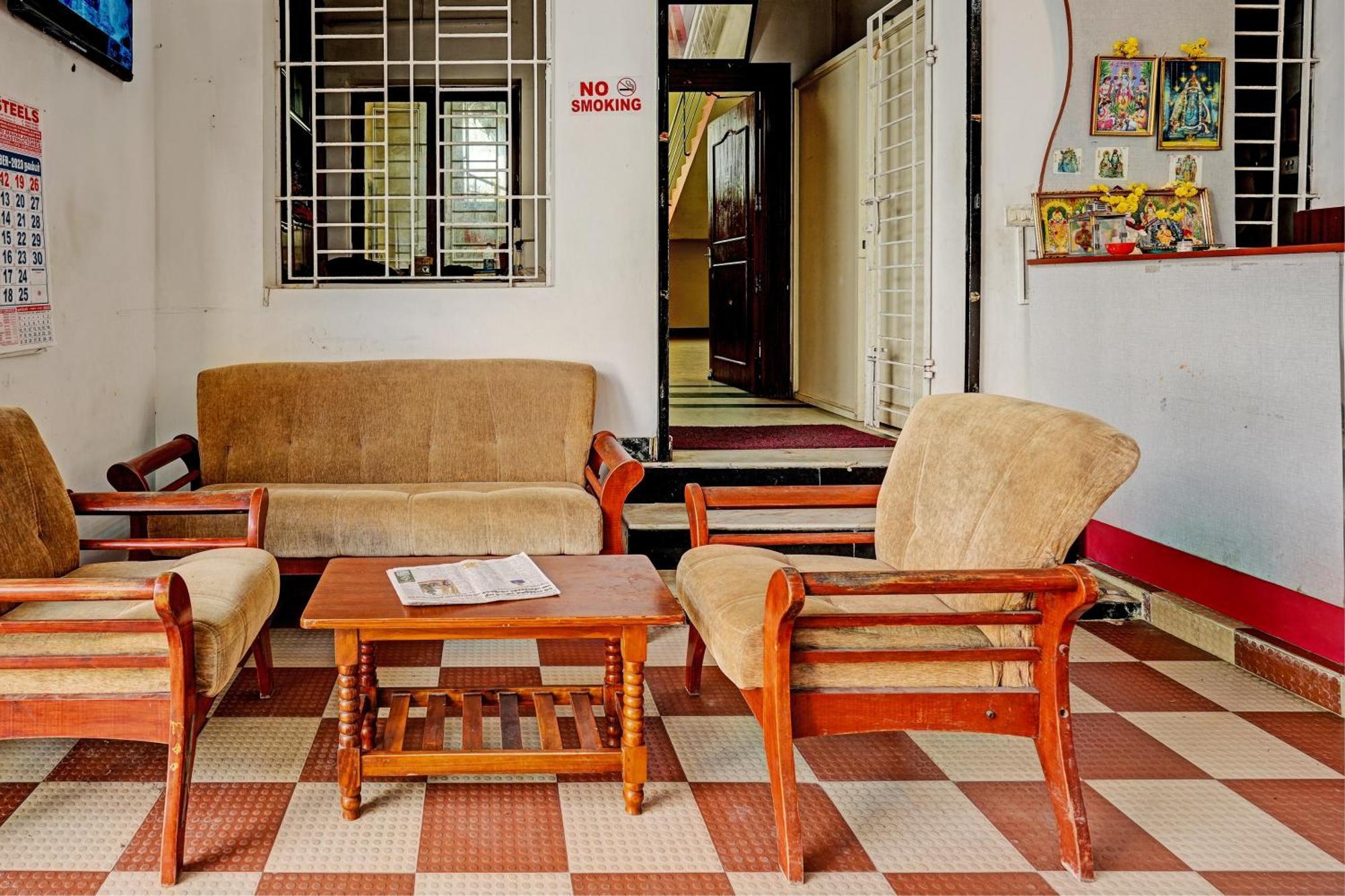 Oyo Flagship Ecr Goa Beach Resort Madras Buitenkant foto